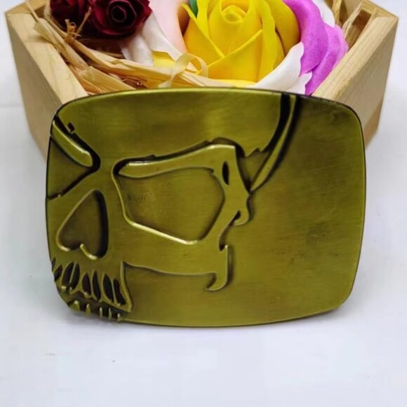 Men's Gold Antique Brass Skull Western  Country Rodeo Metal Belt Buckle - Picture 3 of 5